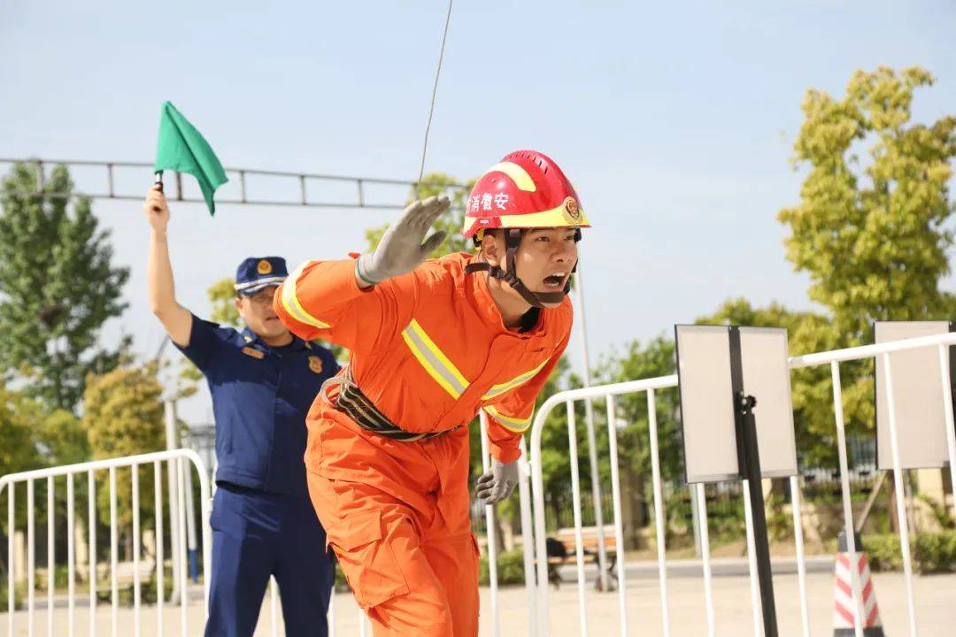 开云体育官方网入口-国际极限绳索挑战赛，考验体能与勇气的巅峰舞台