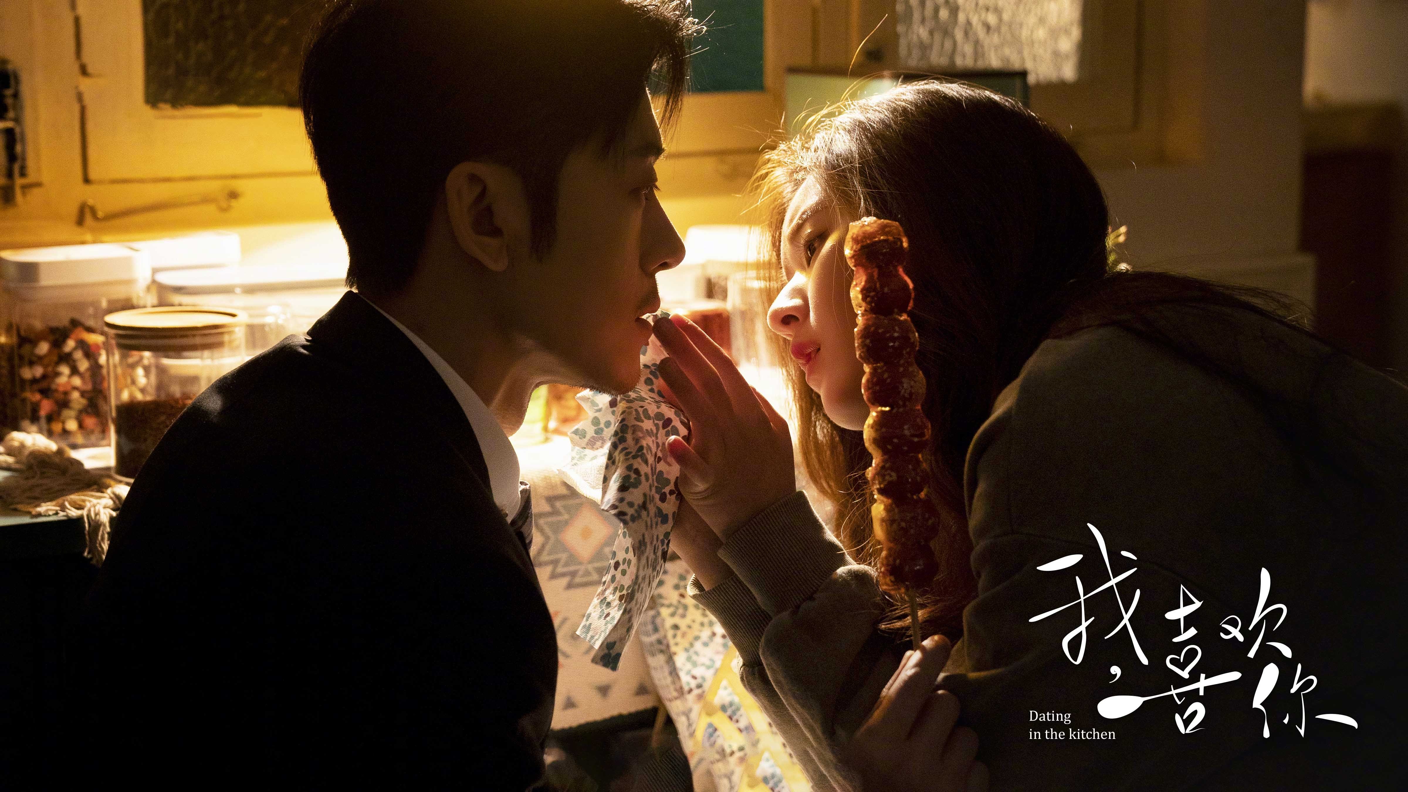 开云-史密斯50米仰泳决赛表现令人期待，jr史密斯后仰跳投视频