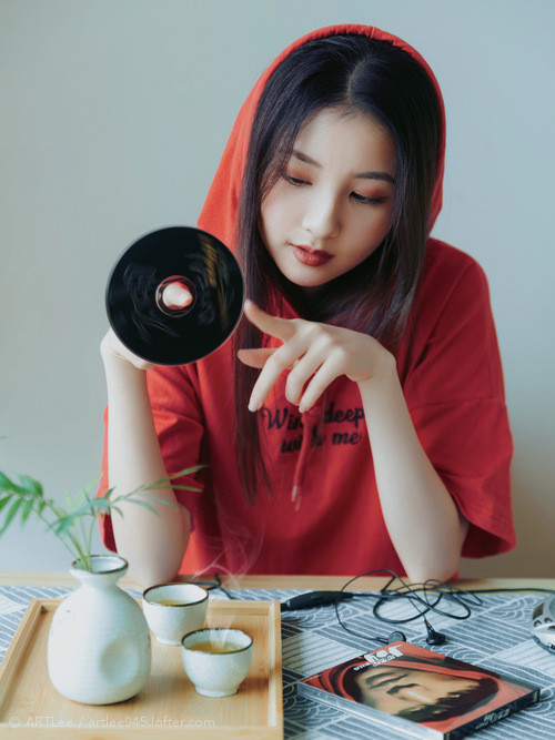 球员赛后表示感受到观众支持将继续努力回馈信任，球员发言